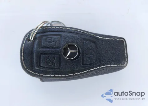 2015 Mercedes-Benz C 300 Sport из США, поврежденный, VIN 55SWF4JB9FU090712